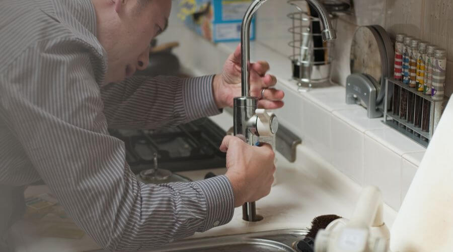 Professional sink repair in Paris, MS